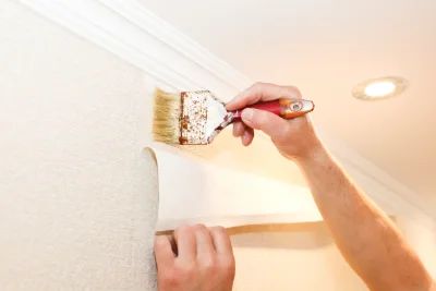 Pose de papier peint à Sarrians — revêtements muraux et toiles de verre